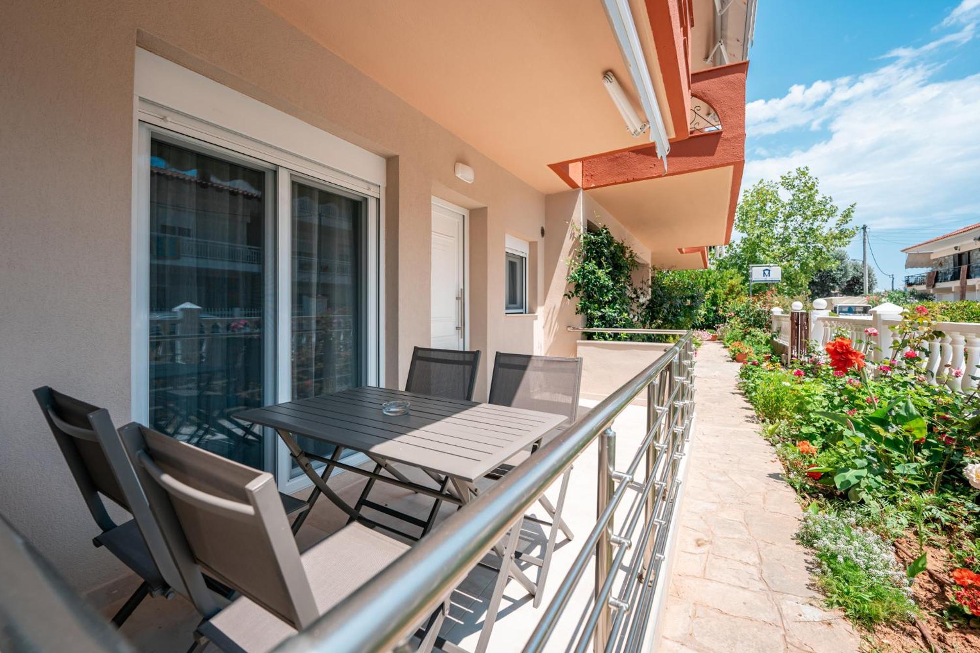 Milonas House Paralia Dionisiou